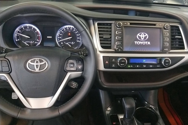 丰田 汉兰达 2015款 2.0T 四驱豪华版 7座中控内饰12