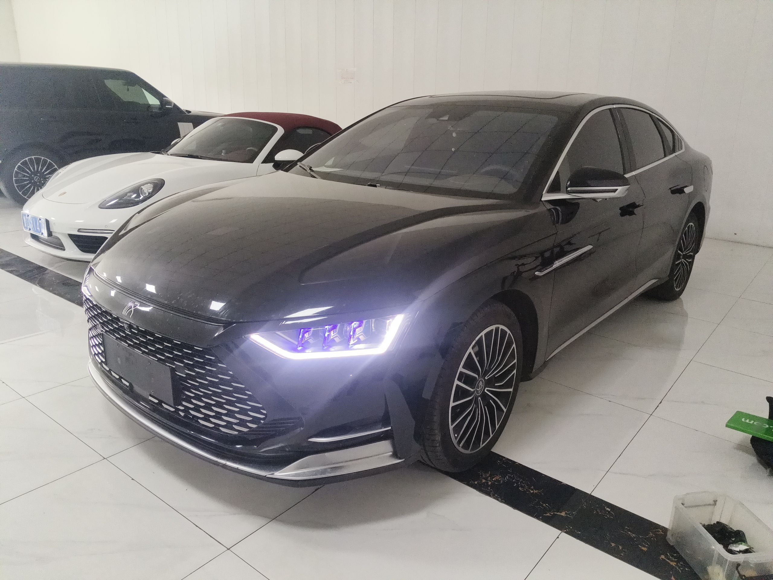 比亚迪 汉 2020款 DM 四驱性能版尊贵型