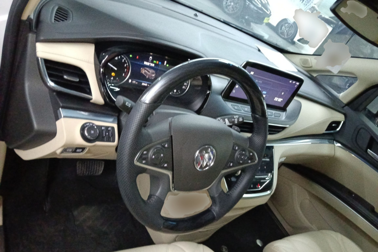 别克GL8 2023款 改款 陆上公务舱 豪华型中控内饰12