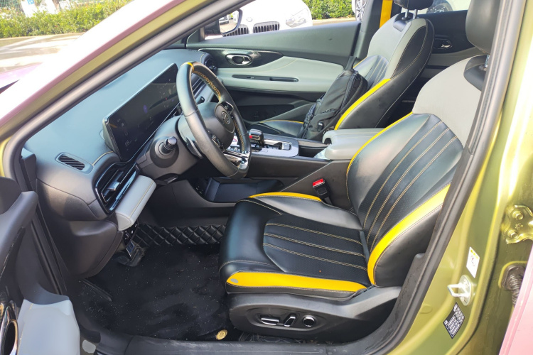 广汽传祺 影豹 2021款 270T DCT J16版中控内饰19