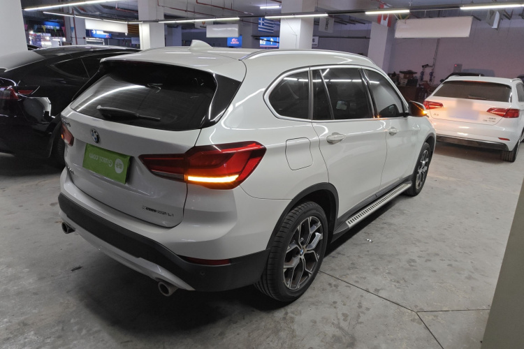 宝马X1 2020款 sDrive25Li 领先型车身外观7