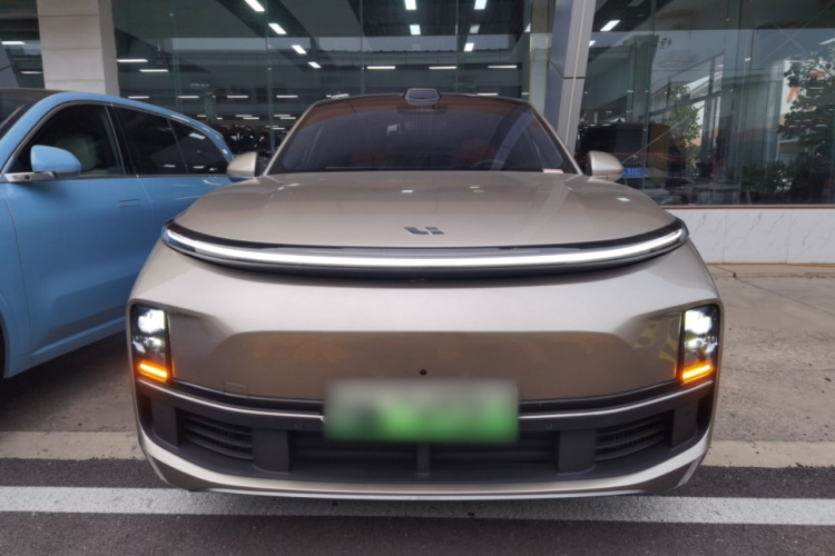 理想汽车 理想L8 2024款 Ultra车身外观2
