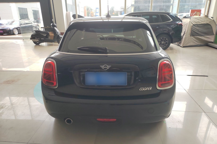 MINI 2018款 1.5T COOPER 艺术家 五门版车身外观6004