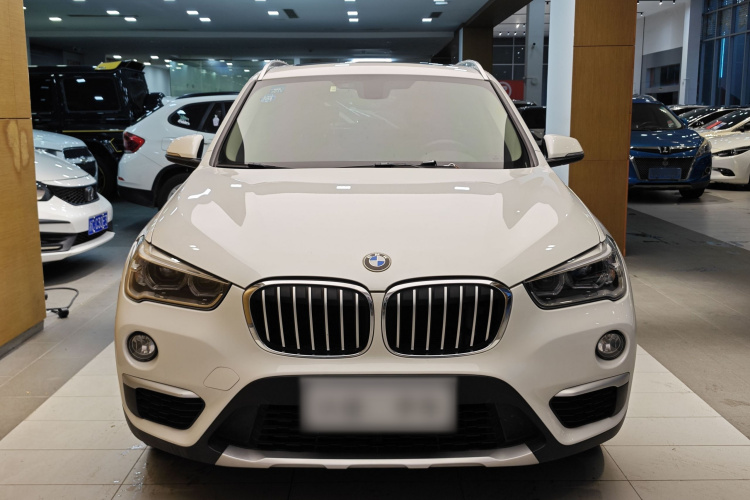宝马X1 2018款 sDrive18Li 尊享型车身外观6015