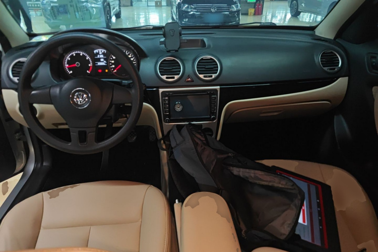 大众 朗逸 2013款 经典 1.6L 手动风尚版中控内饰7002