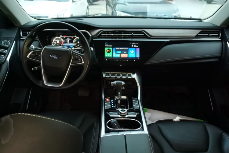 福特 领界 2019款 EcoBoost 145 CVT尊领型PLUS 国V中控内饰7002