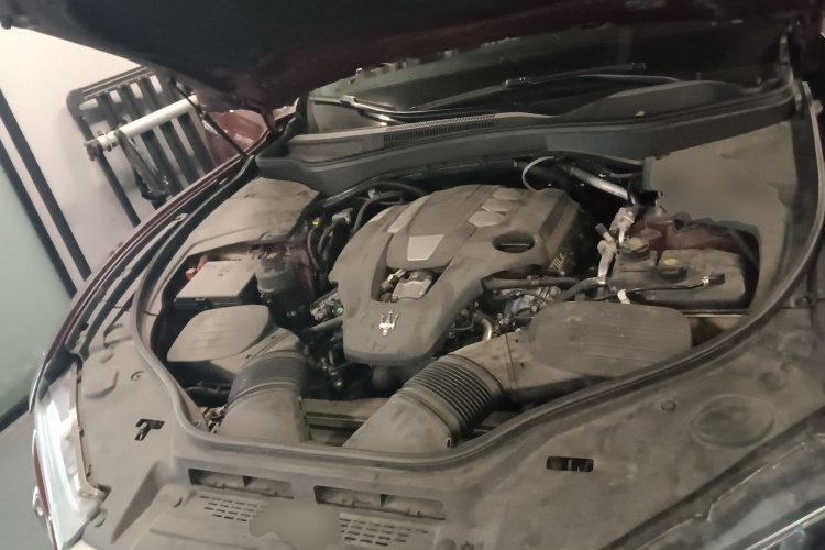 玛莎拉蒂 Levante 2016款 3.0T 标准型机舱底盘24