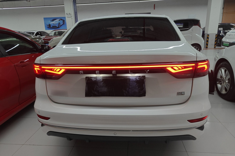 吉利汽车 帝豪 2023款 第4代冠军版 1.5L CVT尊贵型车身外观6004