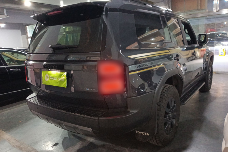 丰田 普拉多 2024款 2.4T 悍野WX版 6座车身外观6005