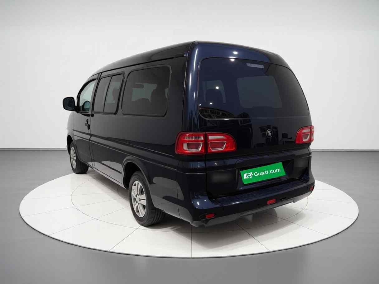 东风风行 菱智 2023款 M5L 1.6L 基本型 5座(3)