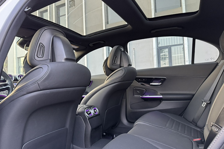 奔驰C级 2025款 C 260 L 运动版中控内饰7005