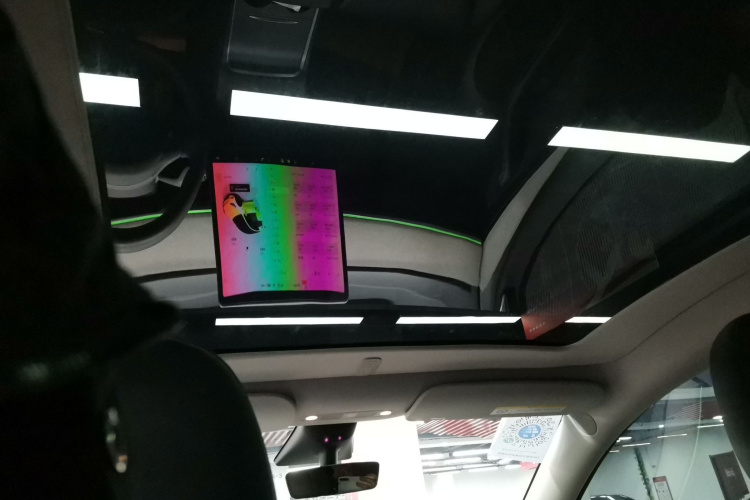 特斯拉 Model Y 2023款 后轮驱动版中控内饰22