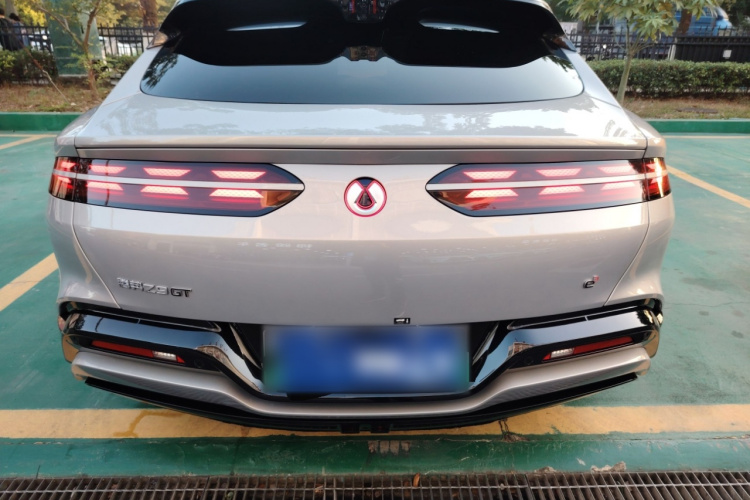 腾势Z9GT 2024款 1100四驱Pro版车身外观6