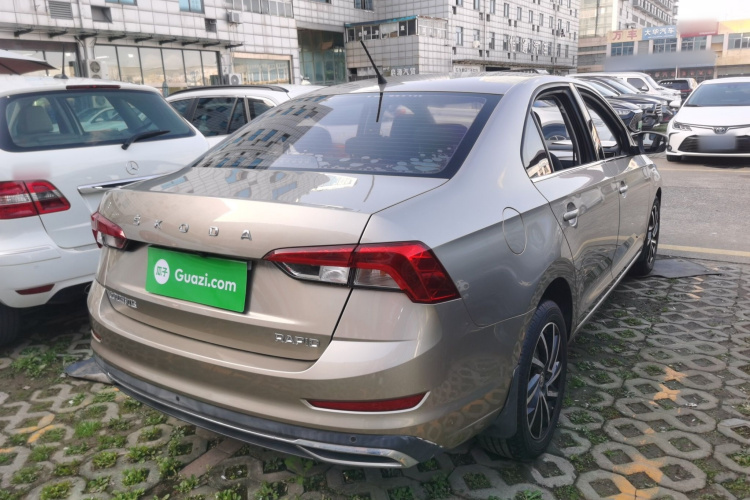 斯柯达 昕锐 2020款 1.5L 自动舒适版车身外观6005