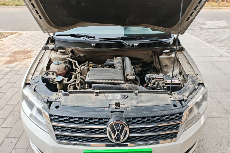 大众 朗行 2013款 1.4TSI 手动豪华型机舱底盘24