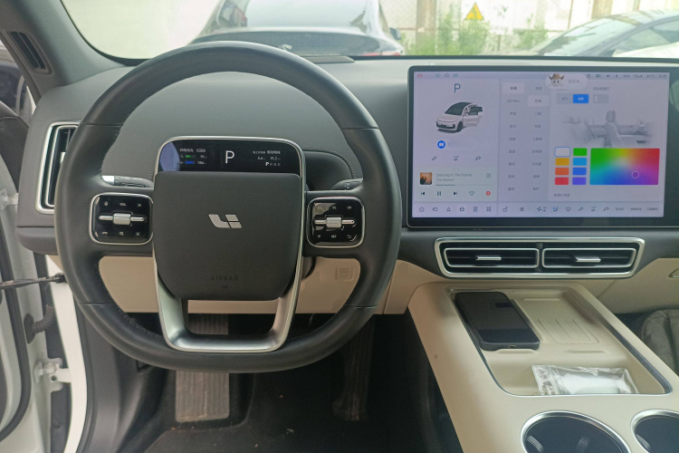 理想汽车 理想L6 2024款 Max中控内饰12