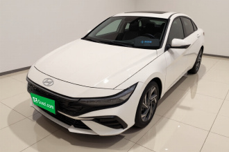 现代 伊兰特 2023款 1.5L CVT LUX尊贵版
