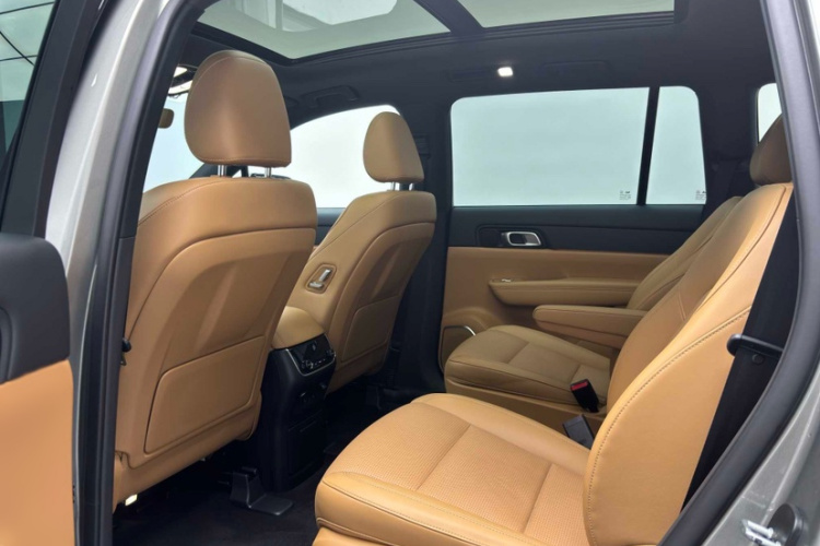 理想汽车 理想ONE 2021款 增程6座版中控内饰7003