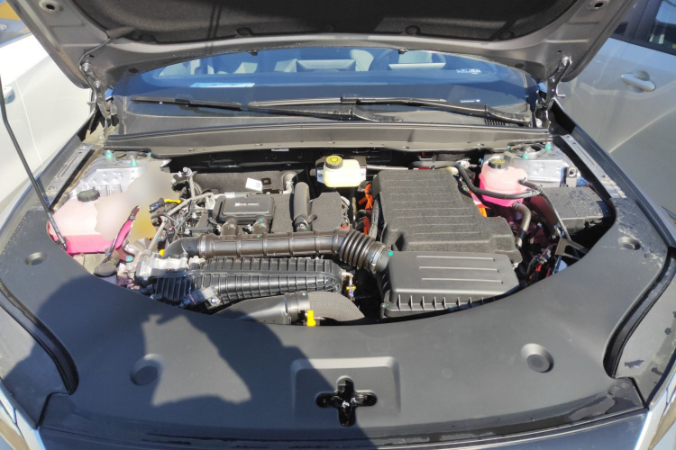 比亚迪 秦PLUS 2025款 DM-i 智驾版 55KM领先型机舱底盘24