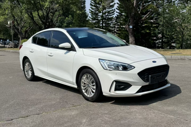 福特 福克斯 2020款 三厢 EcoBoost 180 自动锋潮型车身外观6002