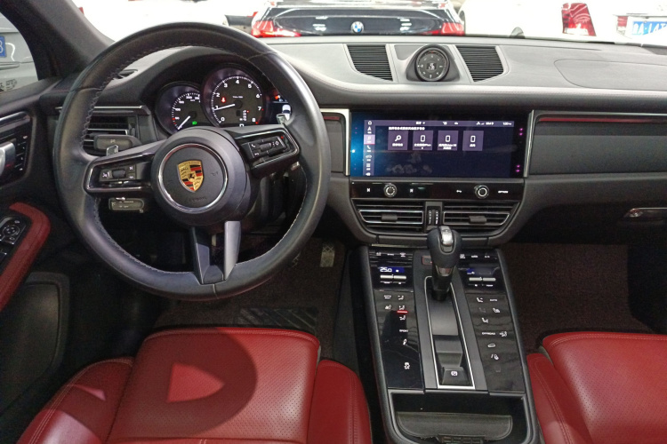 保时捷 2022款 Macan 2.0T中控内饰7002