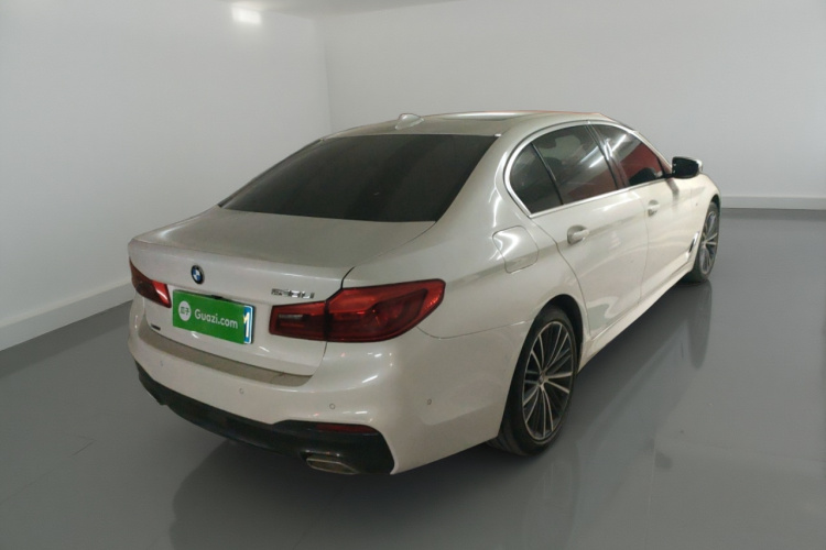 宝马5系 2020款 530Li xDrive M运动套装车身外观7
