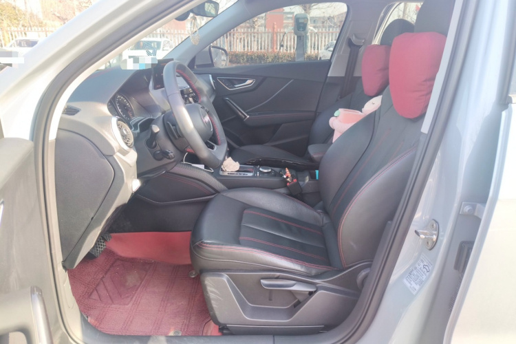 奥迪Q2L 2024款 35TFSI 进取动感型中控内饰19