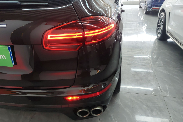 保时捷 2016款 Cayenne 3.0T车身外观6006