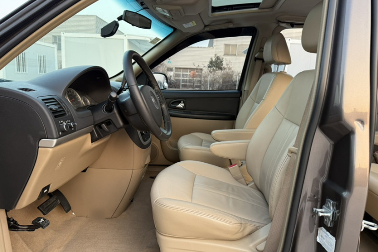 别克GL8 2014款 2.4L 行政版中控内饰7004