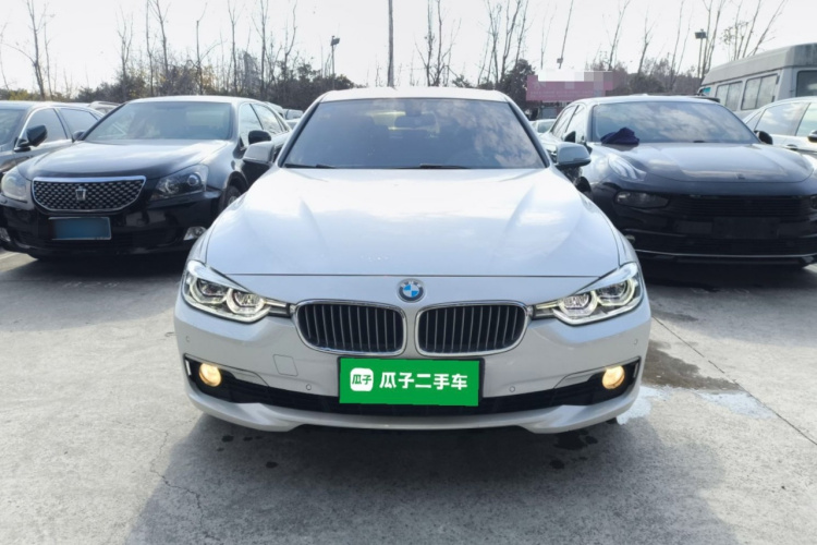 宝马3系 2019款 320Li 时尚型车身外观2