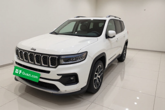 Jeep 大指挥官 2022款 2.0T 四驱豪华版
