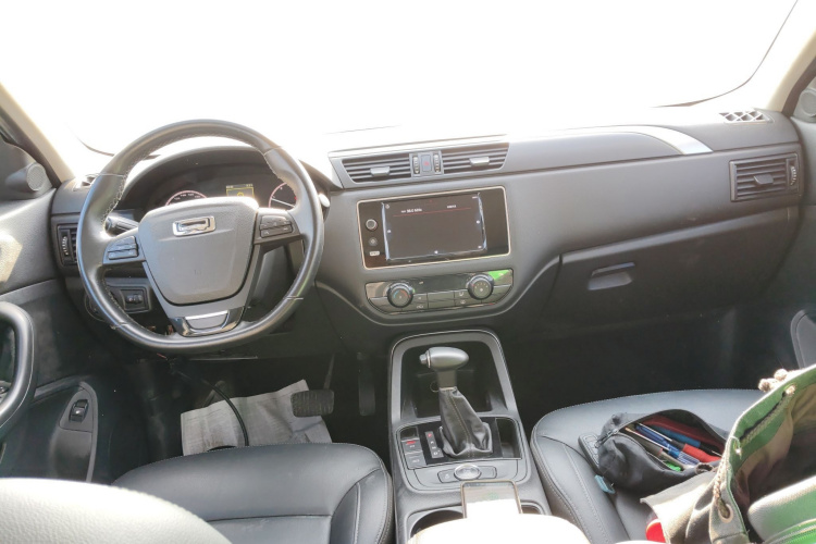 观致5 2018款 改款 1.6T 自动领先型中控内饰7002