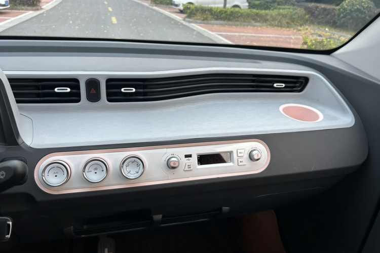 五菱汽车 宏光MINIEV 2021款 马卡龙时尚款 磷酸铁锂局部细节16