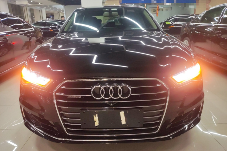 奥迪A6L 2017款 45 TFSI quattro 运动型车身外观2