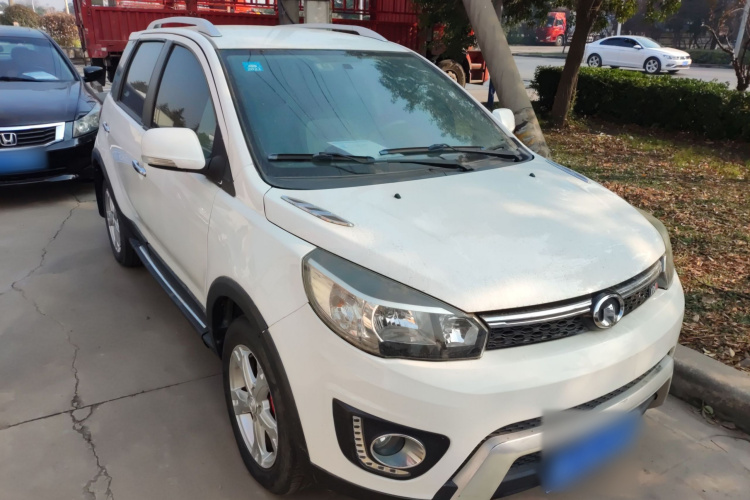 长城M4 2014款 1.5L 手动豪华型车身外观3