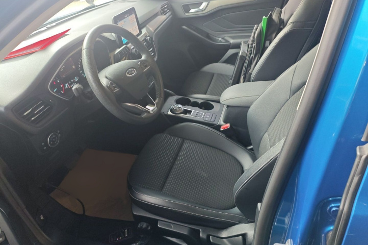 福特 福克斯 2020款 两厢 EcoBoost 180 自动锋潮型局部细节19