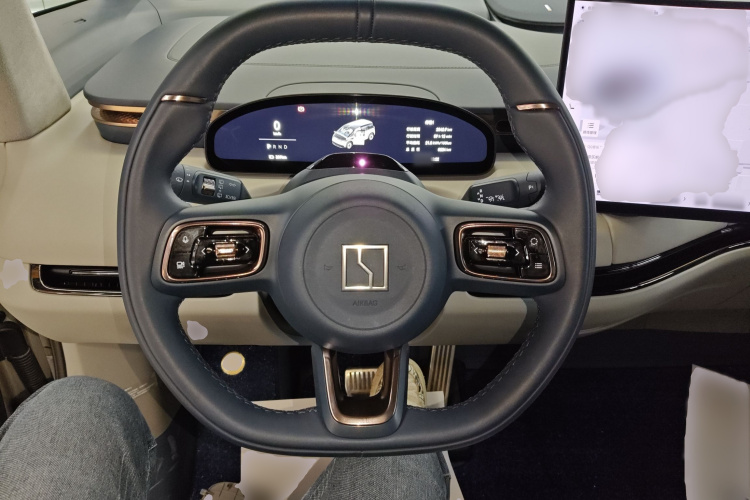 极氪MIX 2025款 长续航智驾版局部细节13