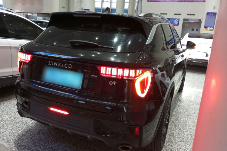 领克01 2021款 2.0TD 两驱型Pro车身外观7