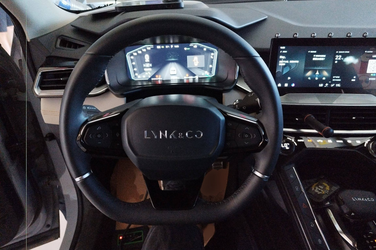 领克06 EM-P 2022款 PHEV 84KM续航版 Pro局部细节13