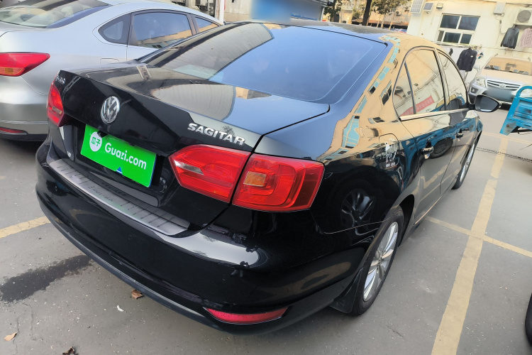 大众 速腾 2014款 1.6L 自动舒适型车身外观7