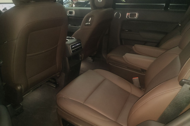 理想汽车 理想L8 2023款 Pro中控内饰21