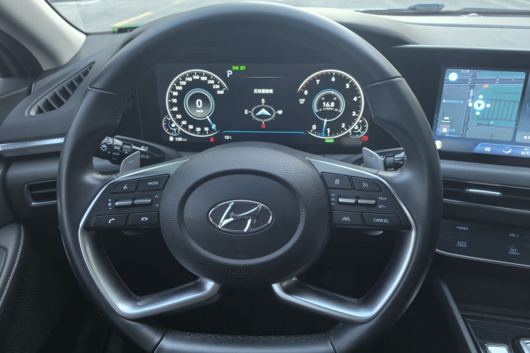 现代 索纳塔 2020款 270TGDi DCT GLS精英版局部细节13