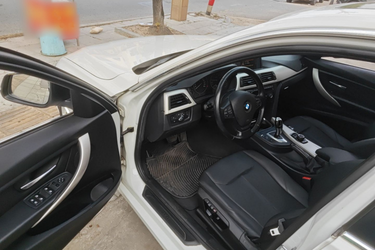 宝马3系 2015款 320Li 超悦版时尚型中控内饰20