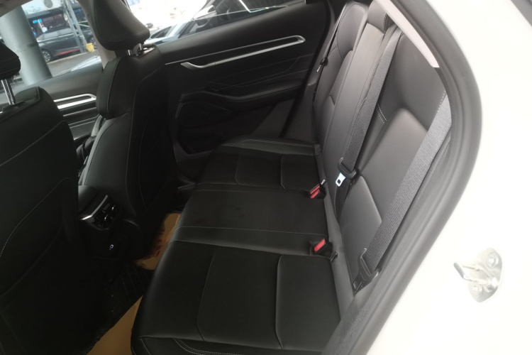 吉利汽车 帝豪 2025款 第4代 1.5L CVT尊贵型中控内饰21