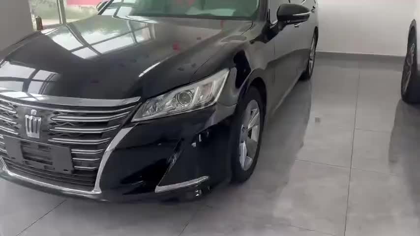 丰田 皇冠 2015款 2.0T 时尚版实拍1