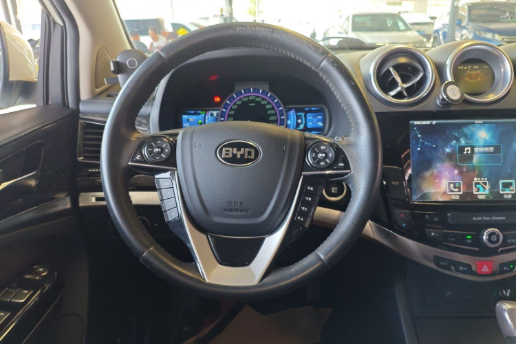 比亚迪S7 2016款 2.0T 自动尊贵型Plus局部细节13