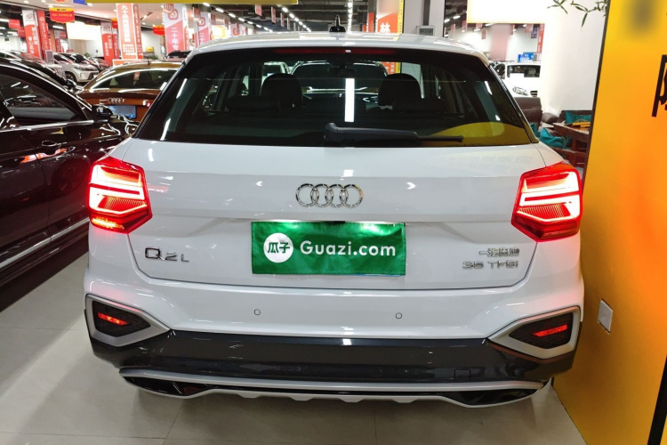 奥迪Q2L 2024款 35TFSI 时尚致雅型车身外观6