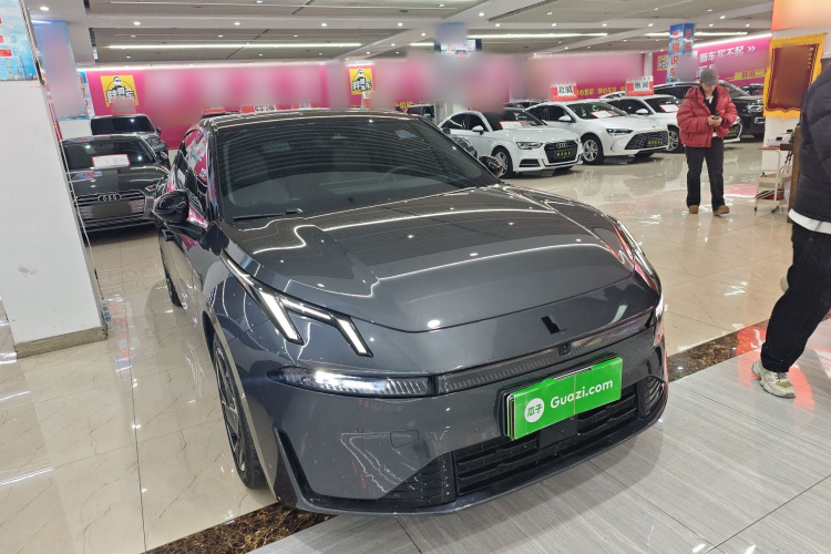 领克07 2024款 EM-P 126长续航 Halo车身外观3