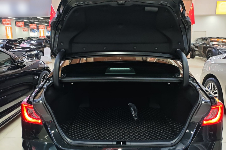 丰田 凯美瑞 2024款 双擎 2.5HG 尊贵版局部细节23