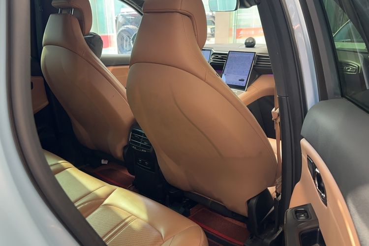 蔚来ES6 2022款 75kWh 运动版中控内饰7006